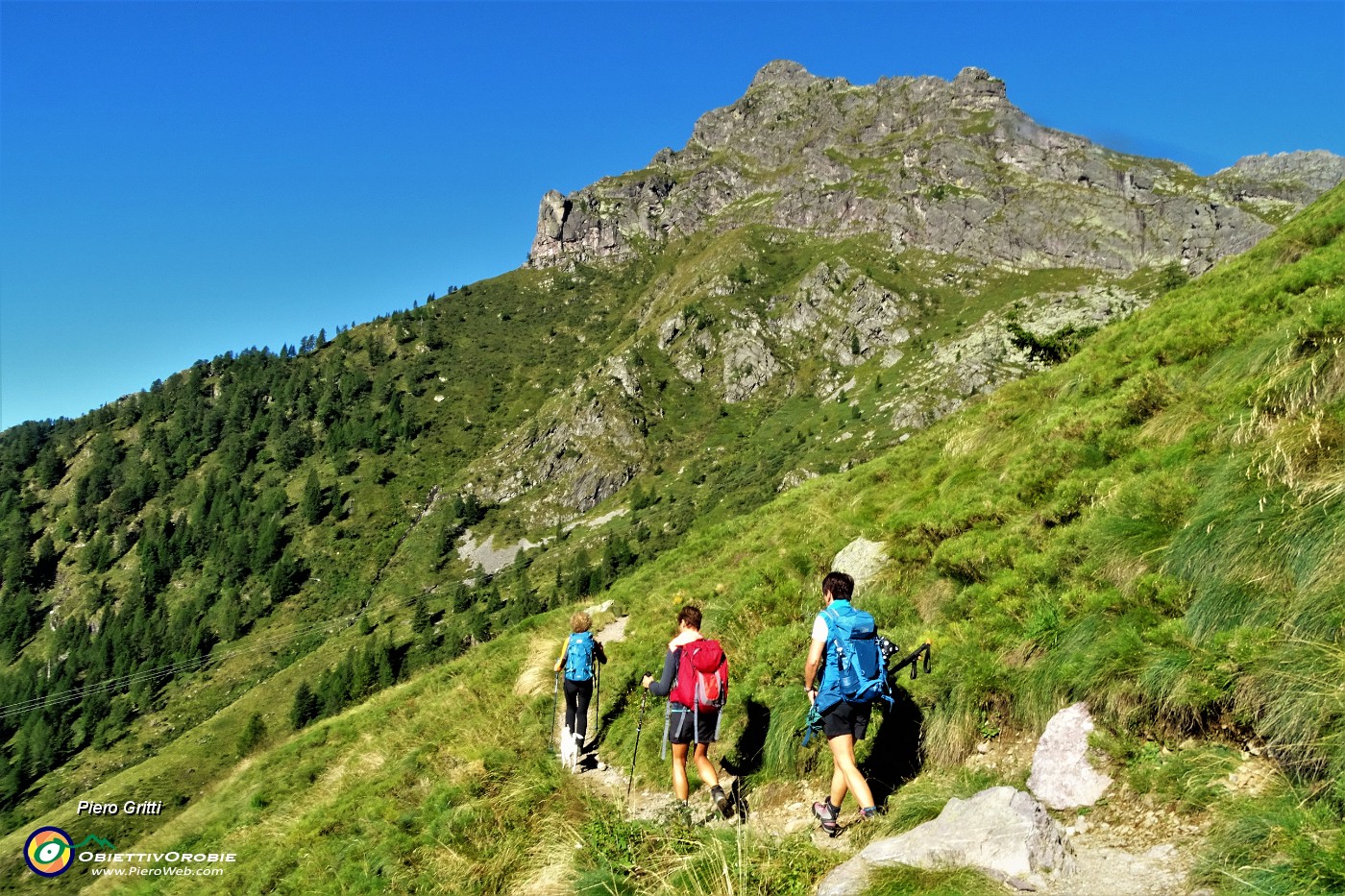 12 Salendo la Val Salmurano.JPG